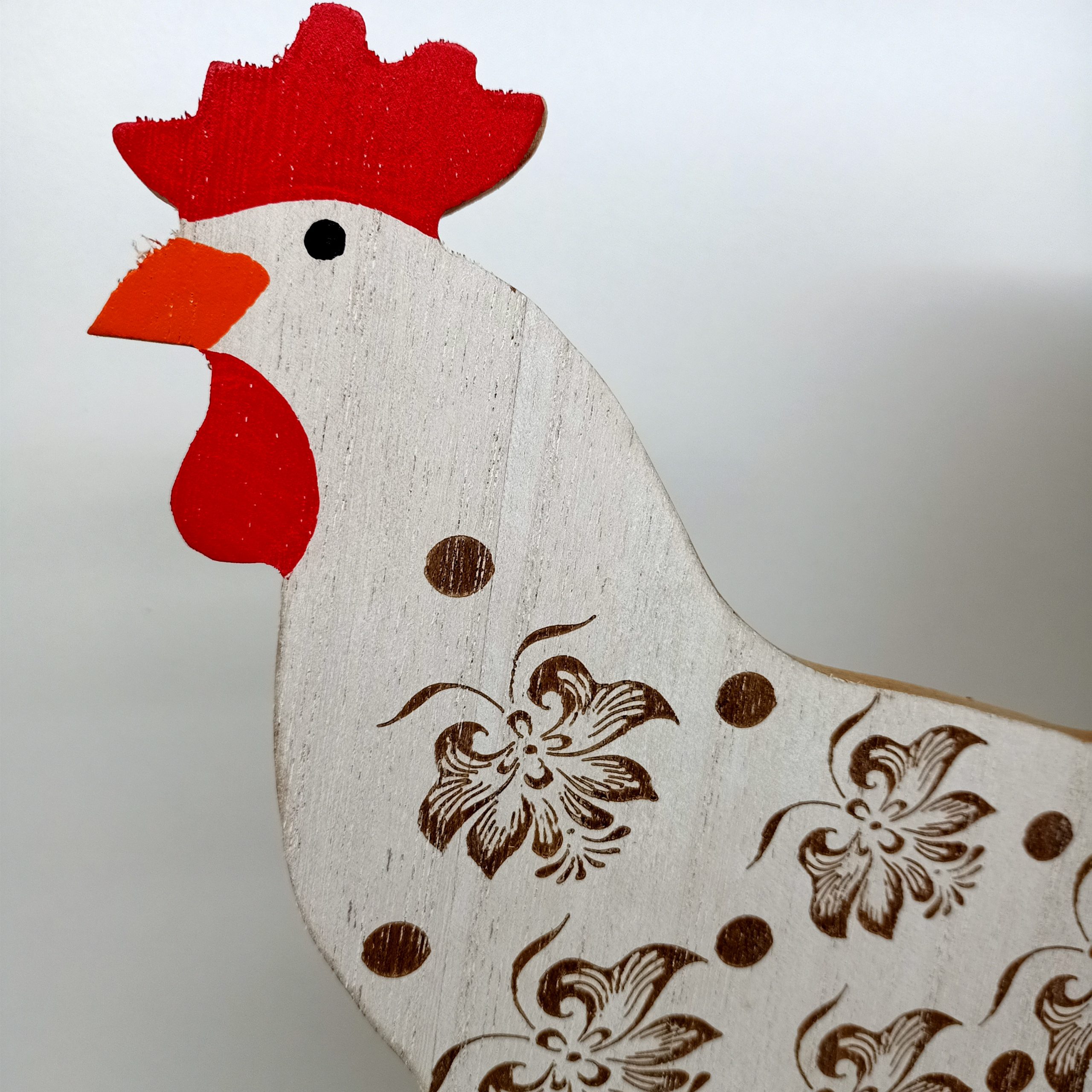 Gallinella in Legno con Decori Incisi - immagine 2