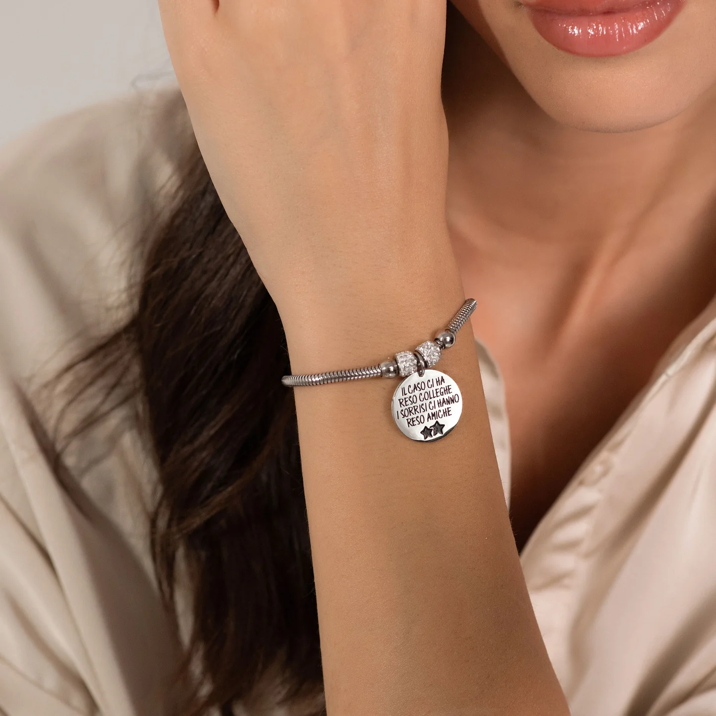 Bracciale Acciaio "Il Caso Ci Ha Reso Colleghe, I Sorrisi Ci Hanno Reso Amiche" - immagine 3