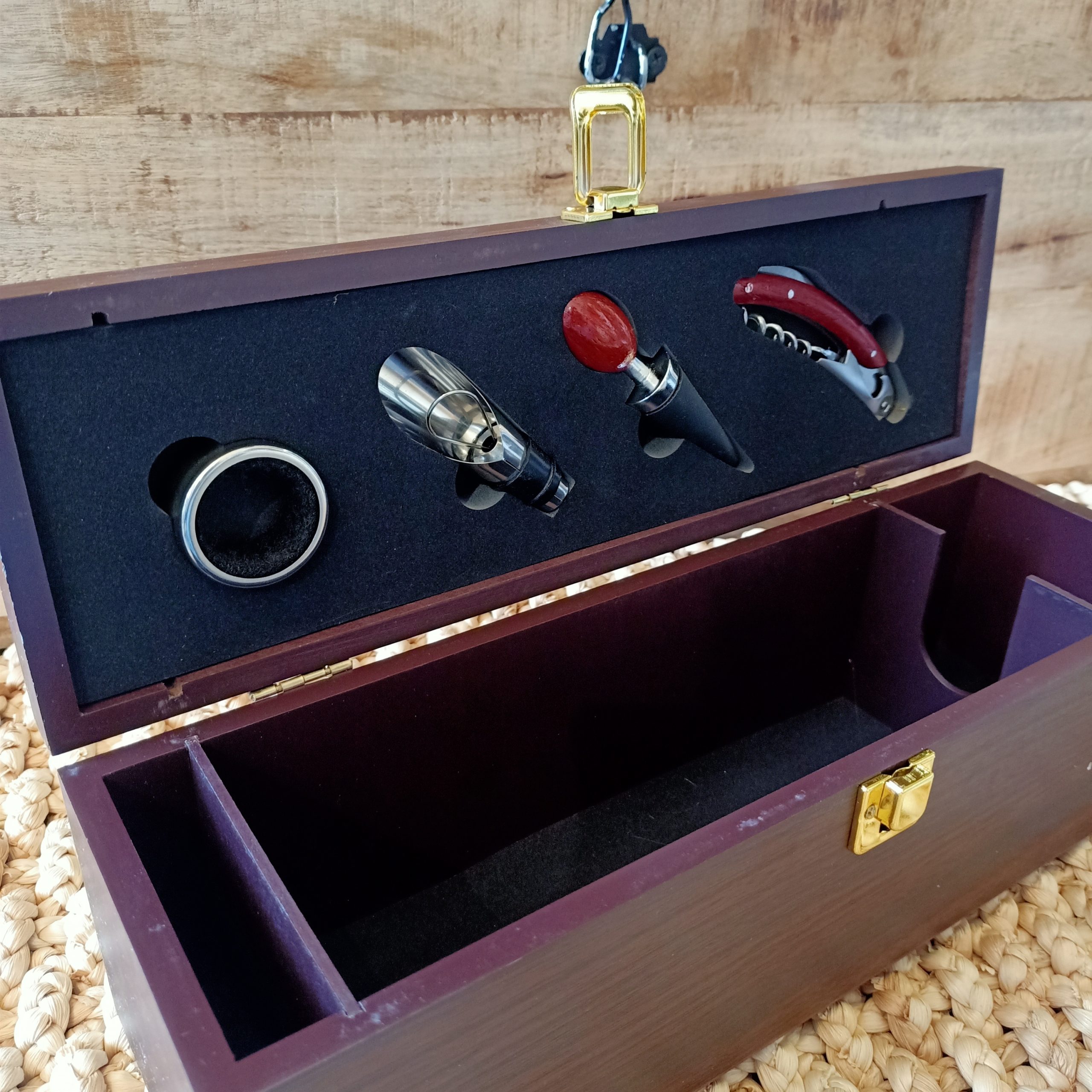Scatola Legno per Bottiglia con Accessori - immagine 4